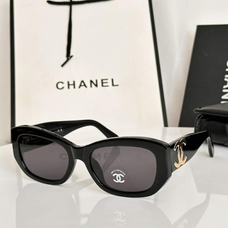 Picture of Chanel Sunglasses _SKUfw79399285fw